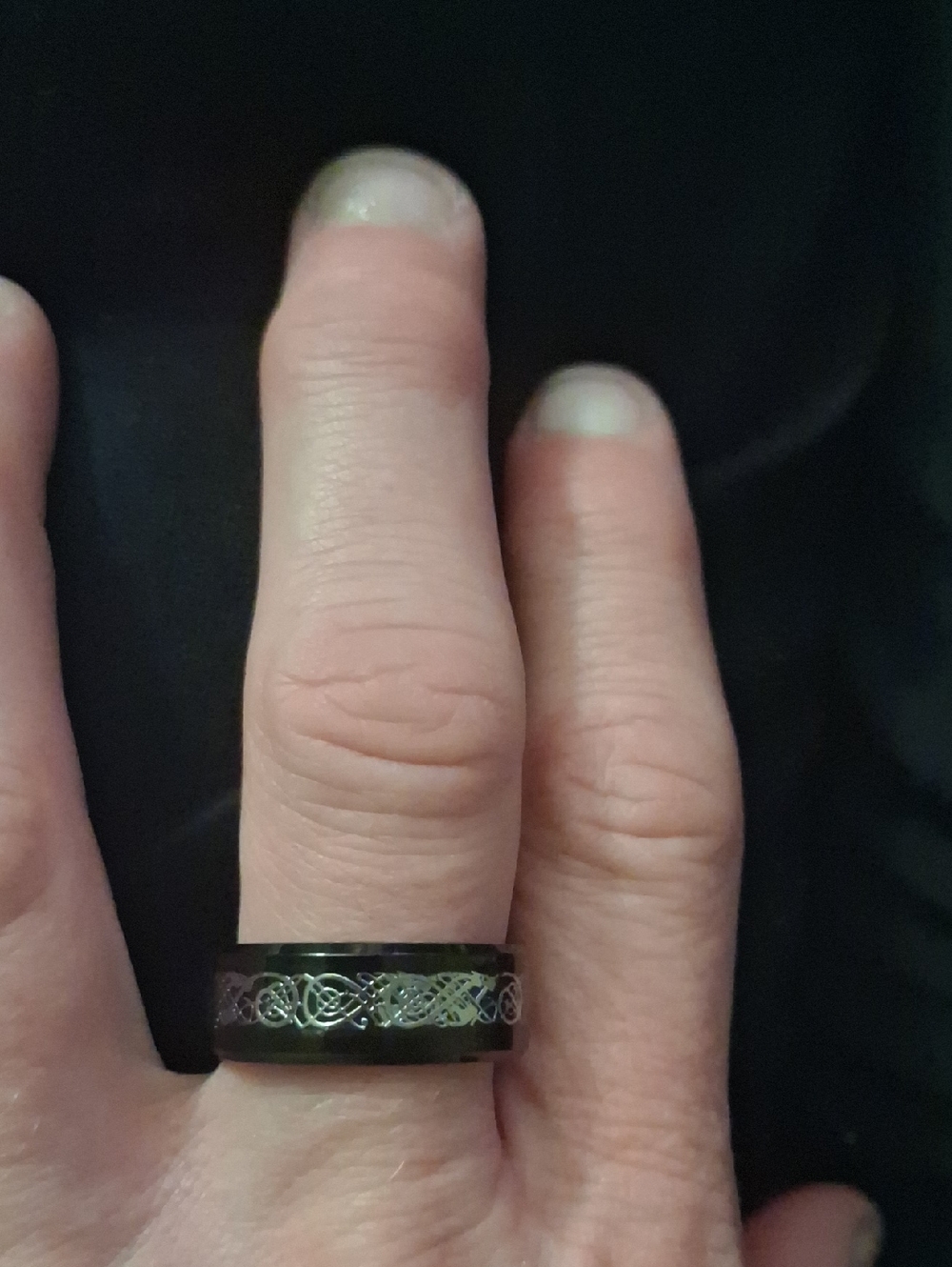 Black Celtic Knot Men's Ring - Silver Engraving
